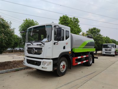 杭州用戶喜提12方灑水車，澆花、澆樹、綠化噴灑功能全